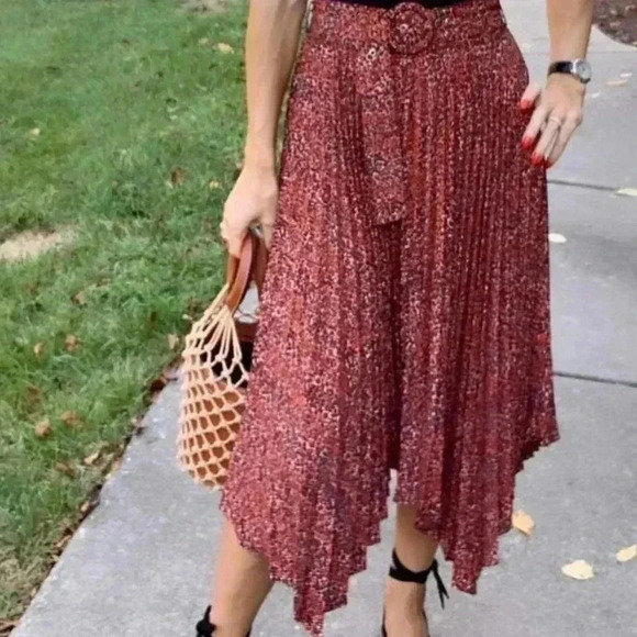 Topshop Dresses & Skirts - Topshop MIDI Pleated Asymmetrical Skirt Animal Print Leopard Print 10 NWT
